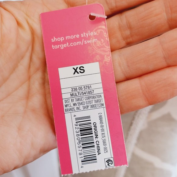 🎀 3/$30 NWT! Crocheted Swim Top - Built in Bra with back and neck ties (3318) - Picture 3 of 8